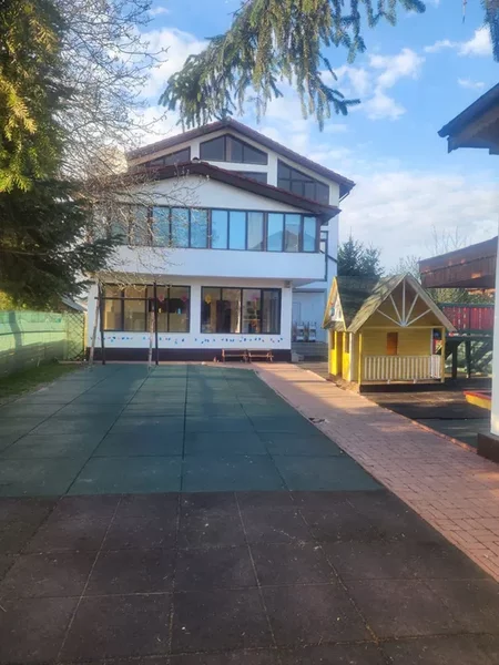 Otopeni, vila inchiriata unei gradinite se vinde cu chirias sau fara