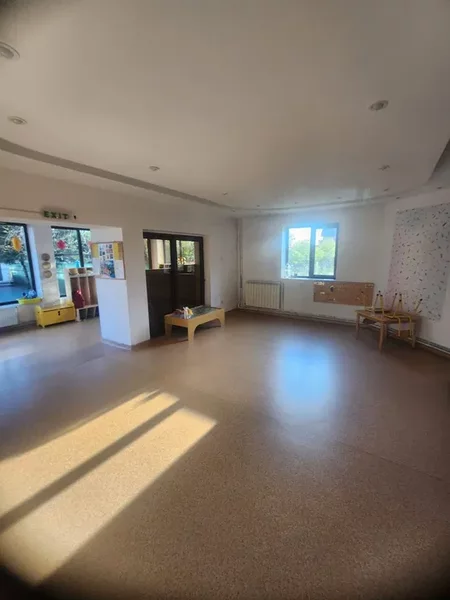 Otopeni, vila inchiriata unei gradinite se vinde cu chirias sau fara